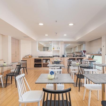 Chic Hotel Атина Екстериор снимка