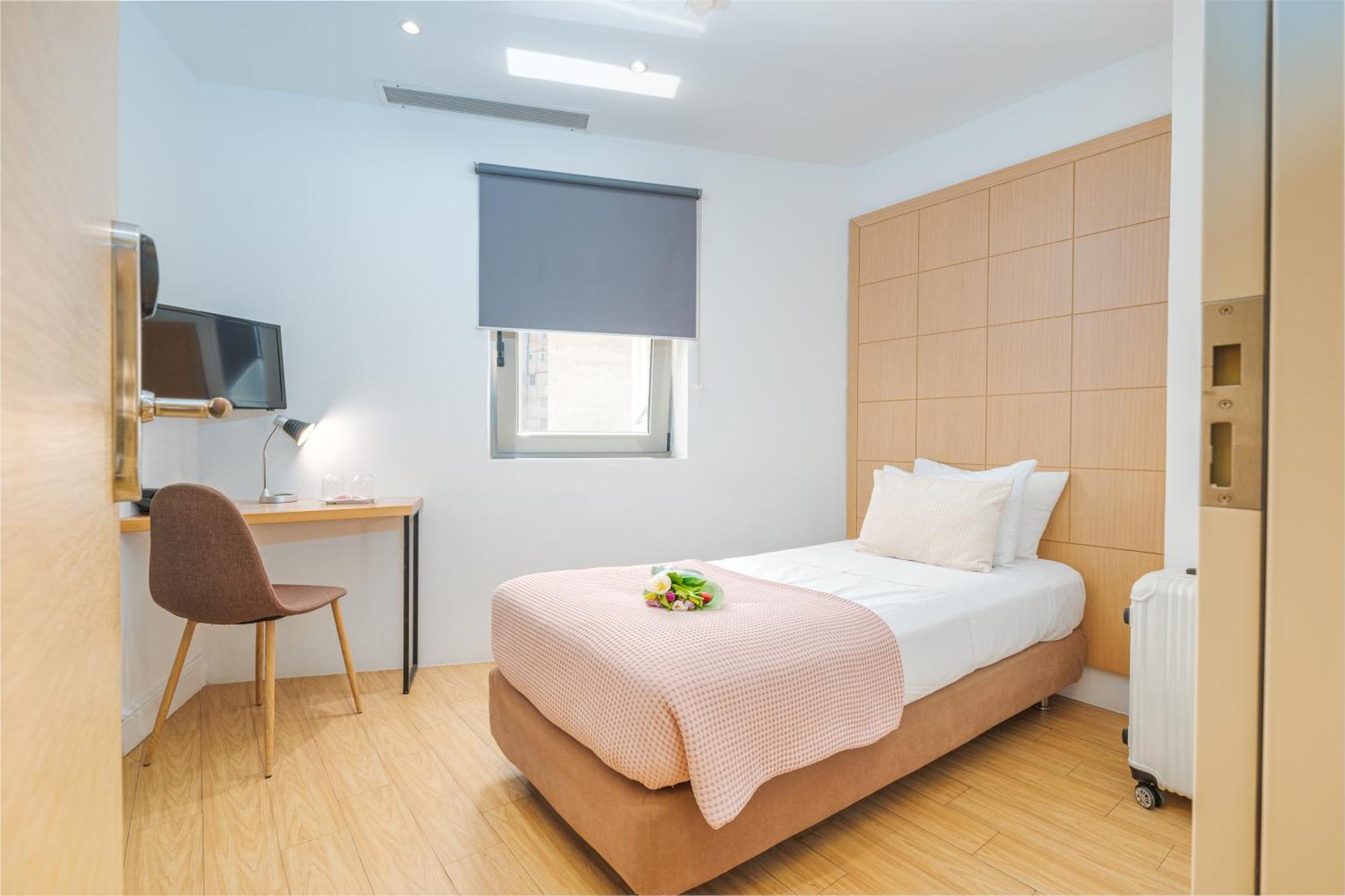 Chic Hotel Атина Екстериор снимка