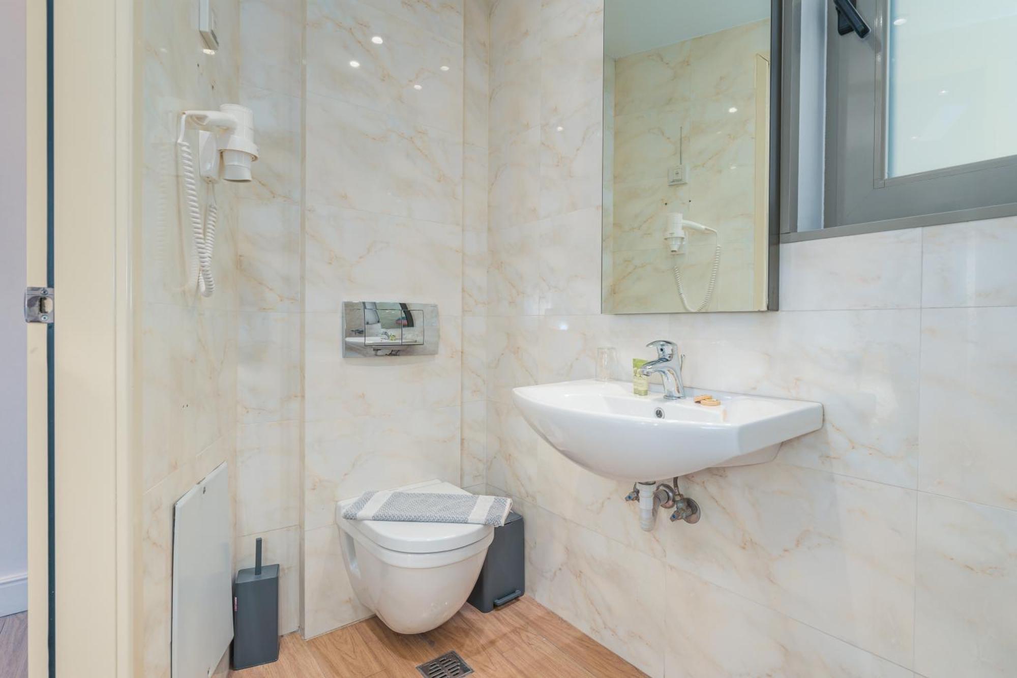 Chic Hotel Атина Екстериор снимка