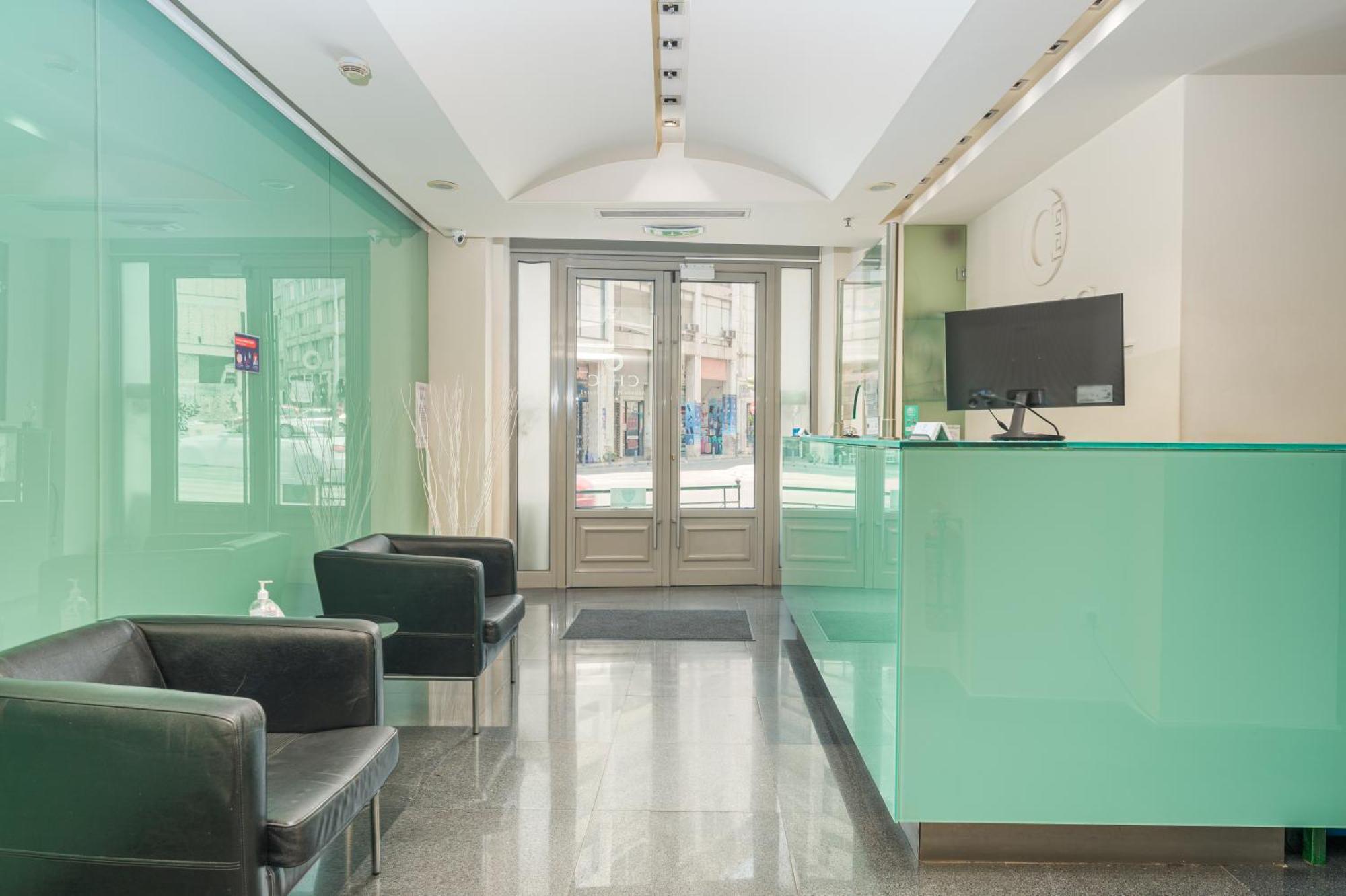 Chic Hotel Атина Екстериор снимка