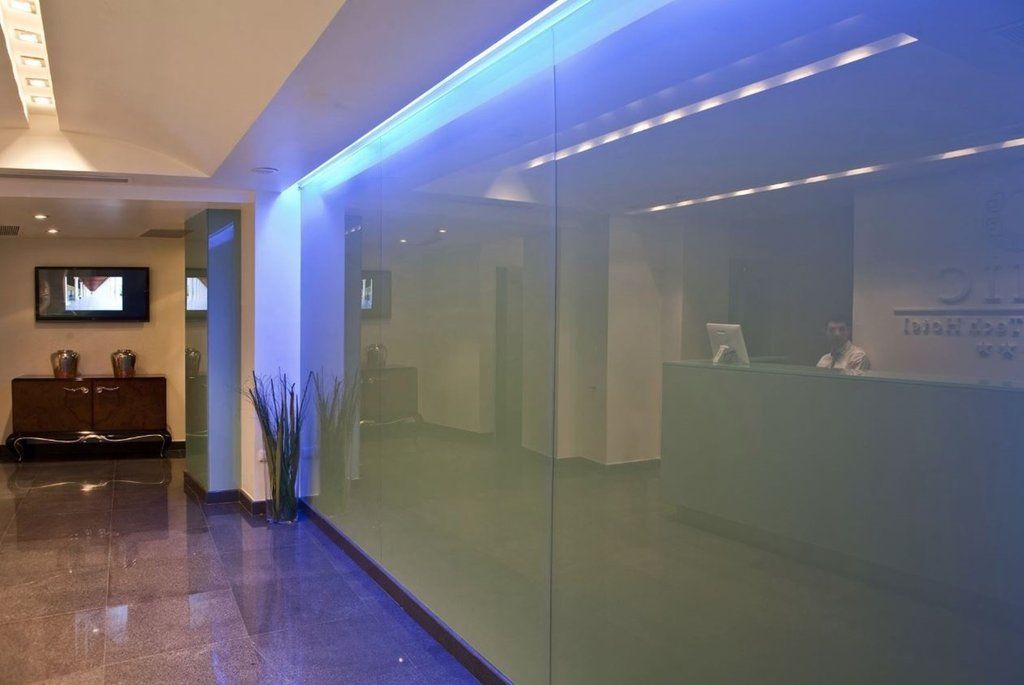 Chic Hotel Атина Екстериор снимка