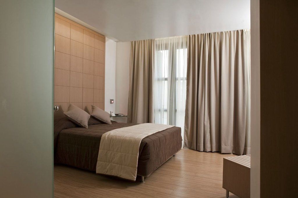 Chic Hotel Атина Екстериор снимка